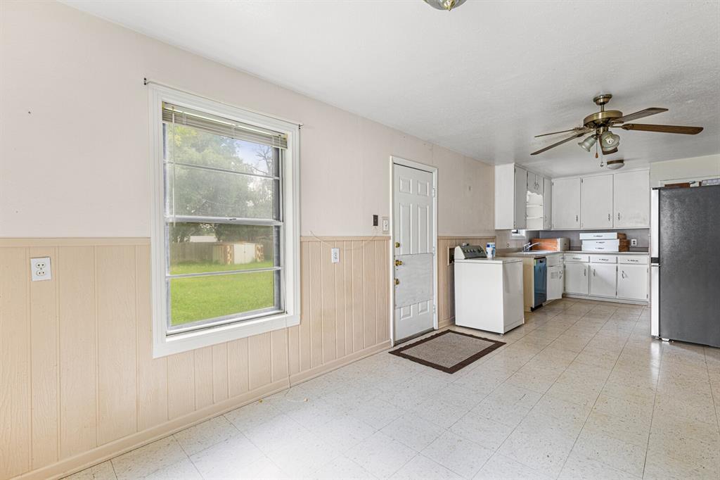 1516 Bryan Avenue Property Photo 8