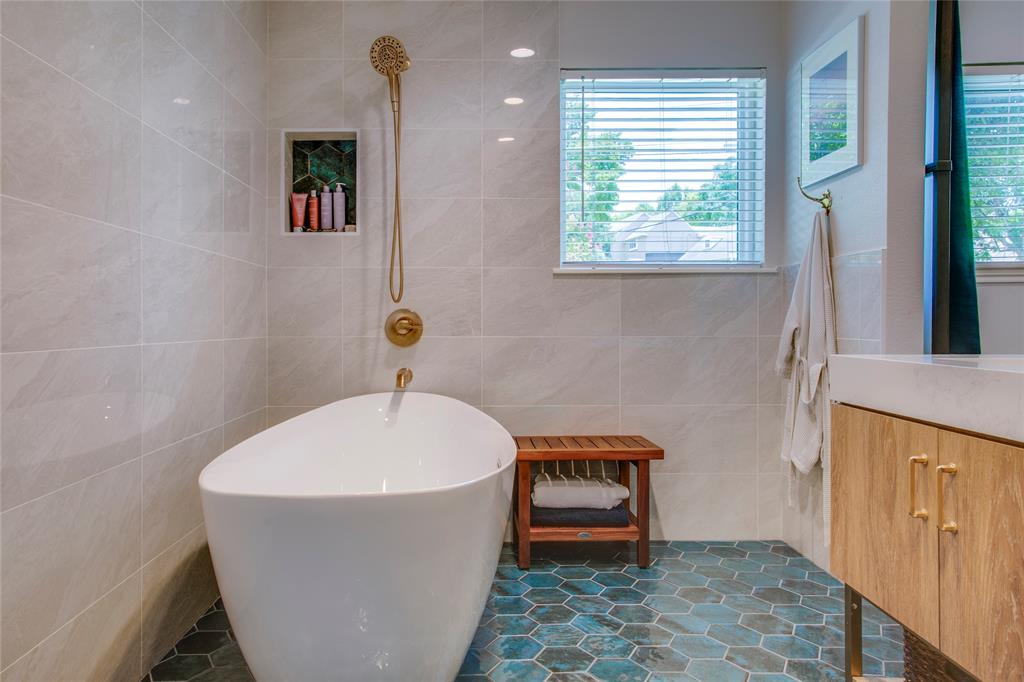 6529 Putting Green Drive Property Photo 24