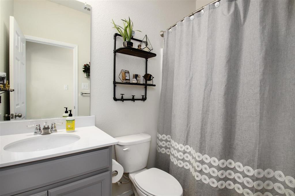 3124 Walker Creek Drive Property Photo 8