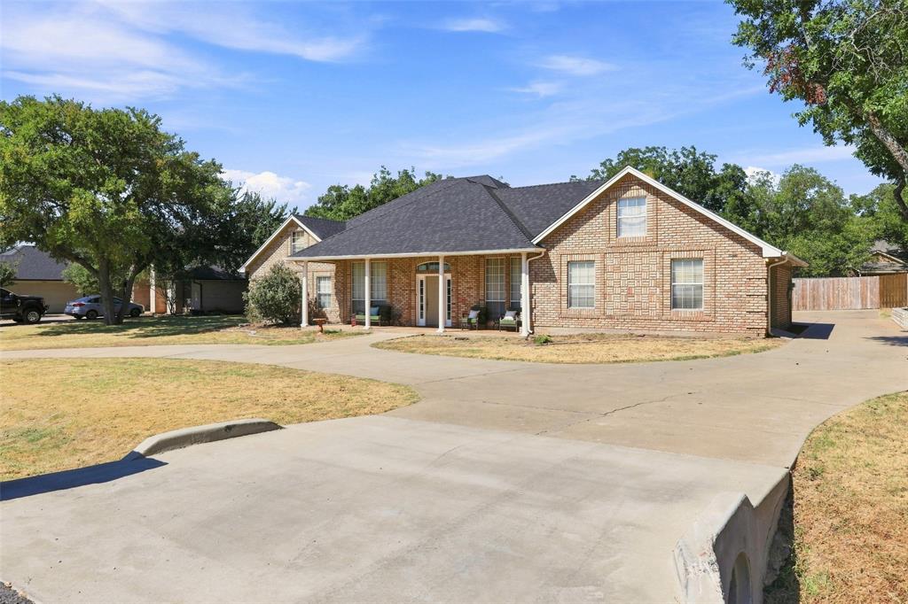 9014 Woodlawn Drive Property Photo 2