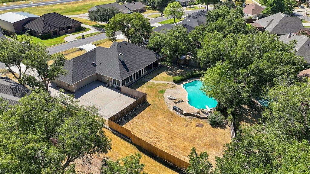 9014 Woodlawn Drive Property Photo 3