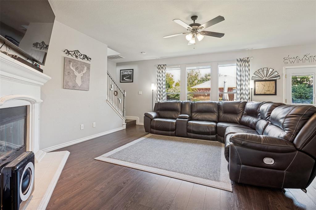 3039 Stallion Crossing Property Photo 11