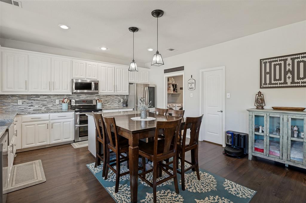 3039 Stallion Crossing Property Photo 15