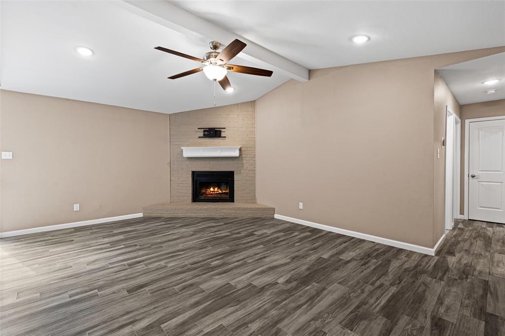 311 Hillshore Drive Property Photo 7
