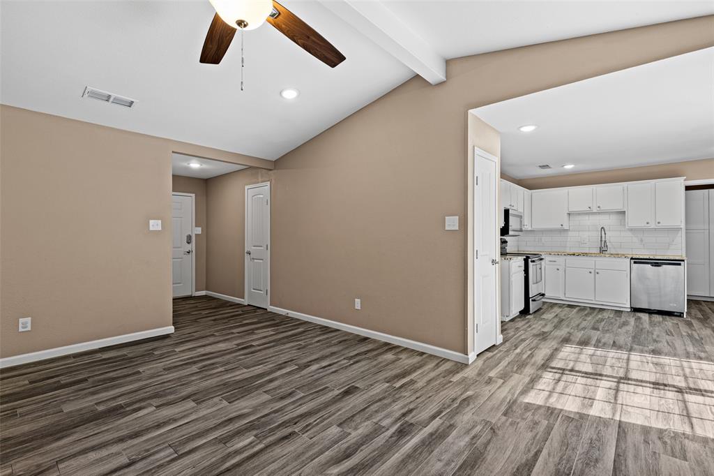 311 Hillshore Drive Property Photo 10
