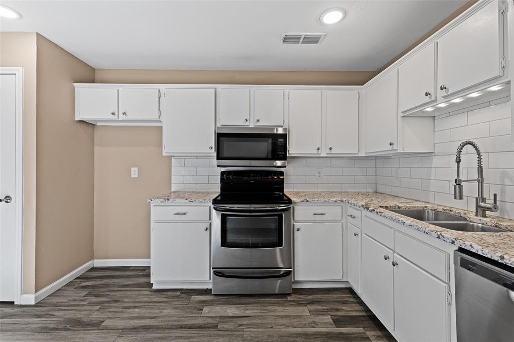 311 Hillshore Drive Property Photo 14