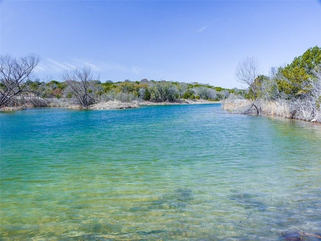 384 Anglers Point Property Photo 4