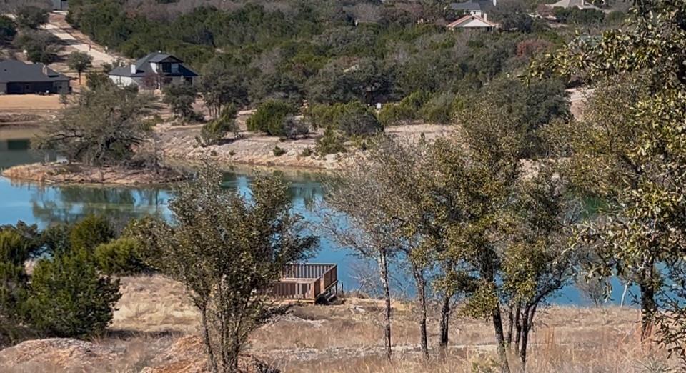 384 Anglers Point Property Photo 7