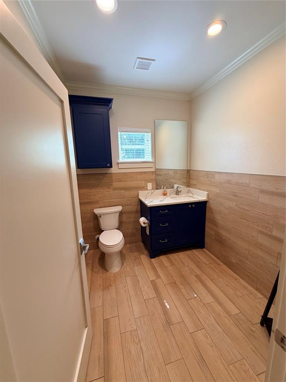 222 County Road 876 Property Photo 10
