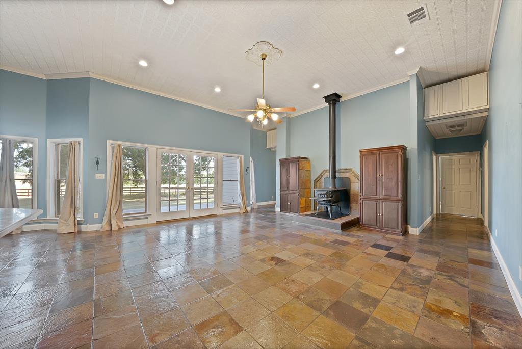 5010 Milam Road Property Photo 6