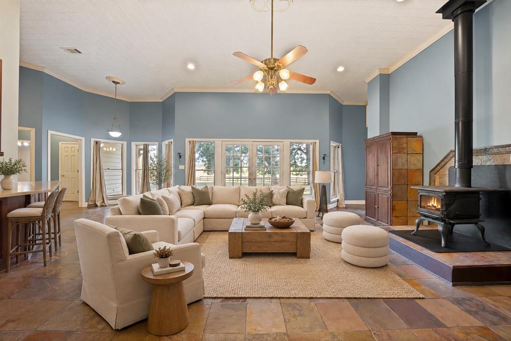 5010 Milam Road Property Photo 6