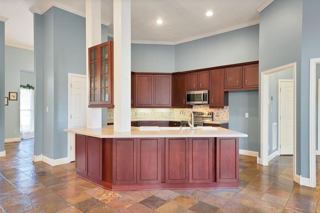 5010 Milam Road Property Photo 8