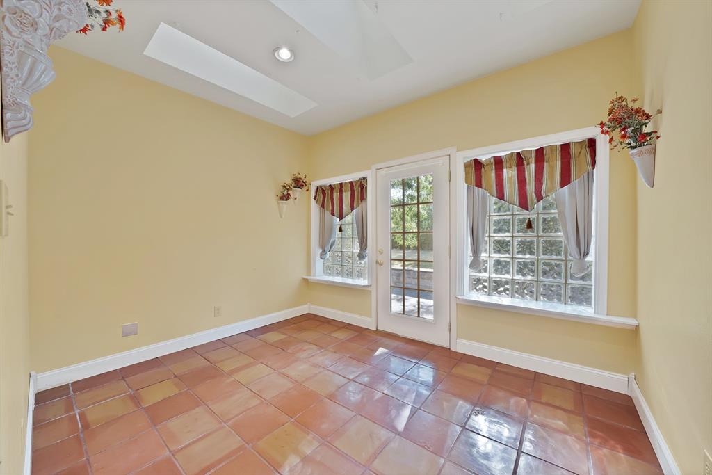 5010 Milam Road Property Photo 15