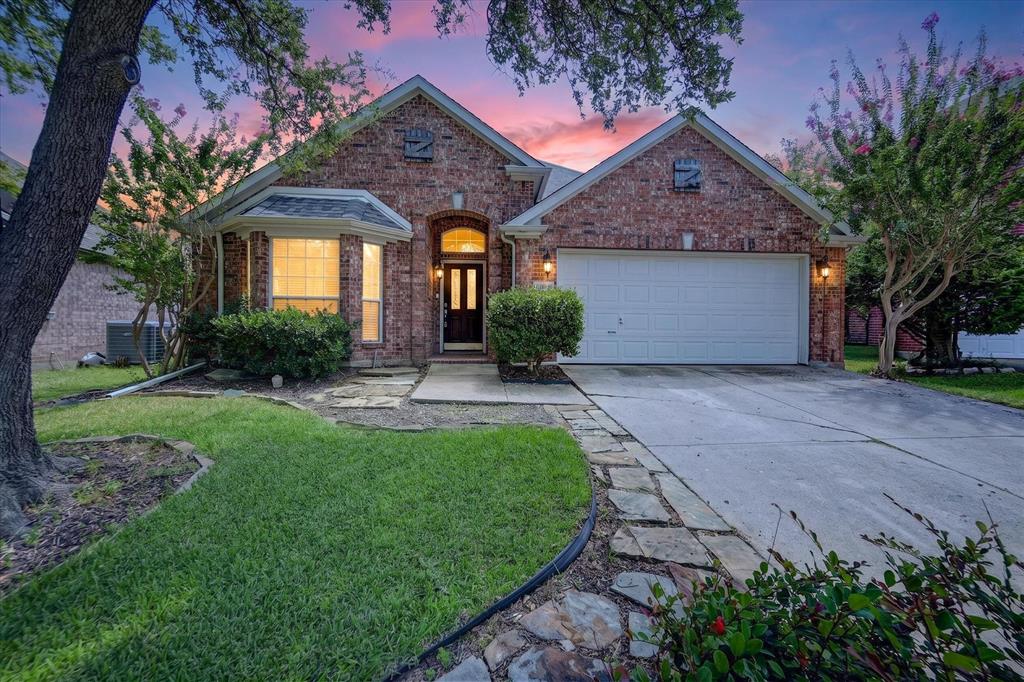 2304 Tralee Circle Property Photo 1