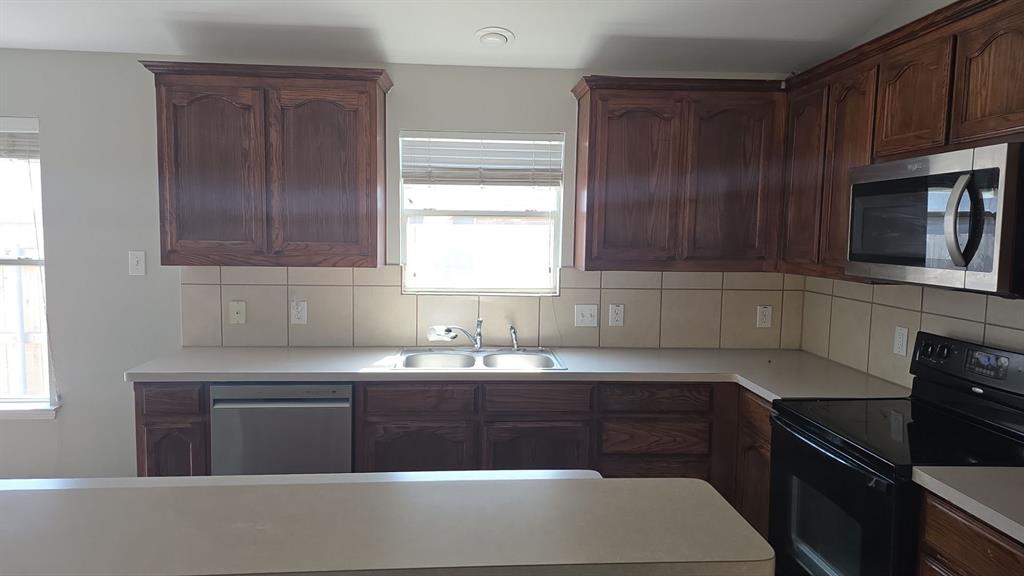 2129 Charmion Lane Property Photo 6