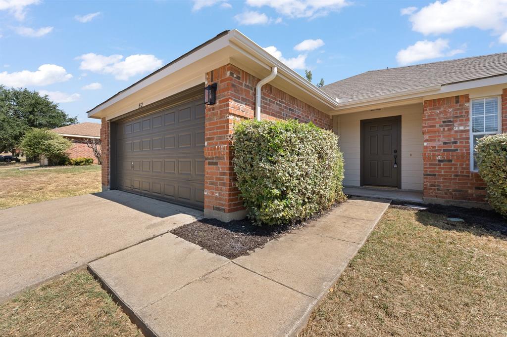 832 Beaver Creek Drive Property Photo 4