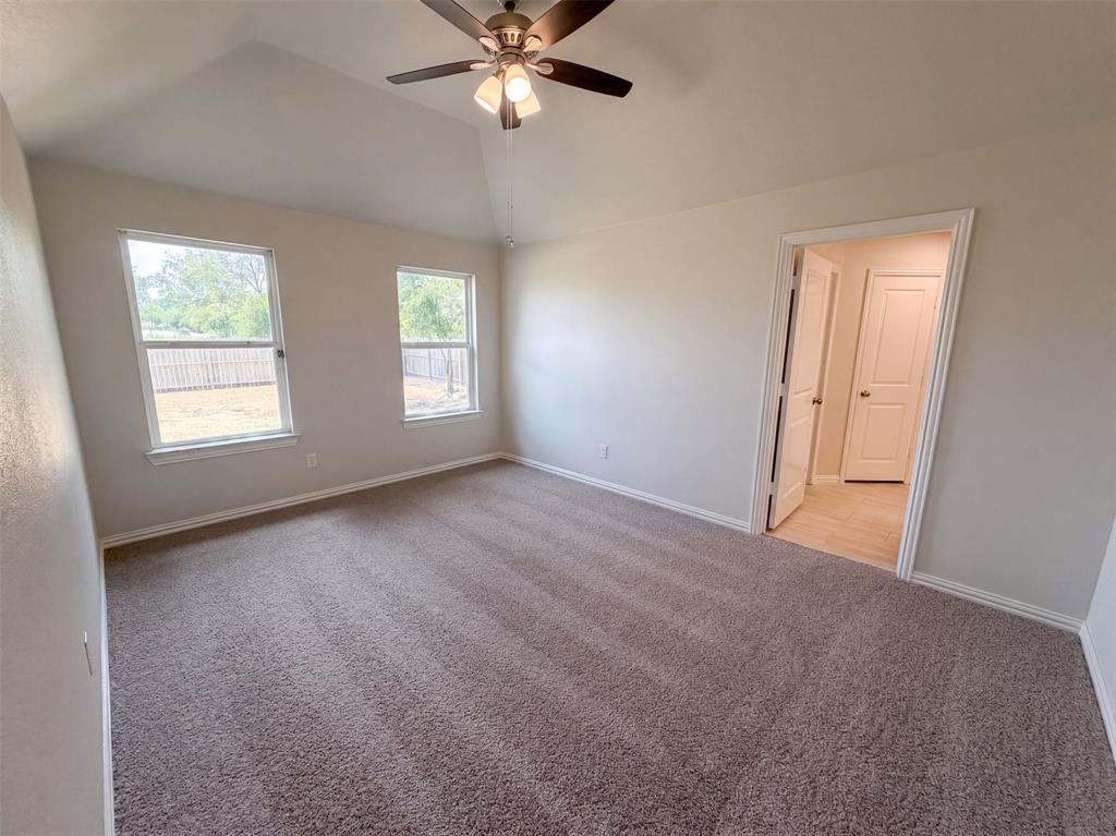 301 E Jefferson Street Property Photo 4