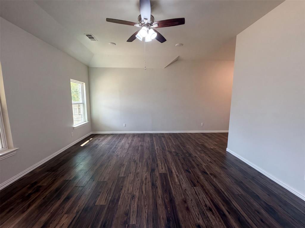 301 E Jefferson Street Property Photo 7