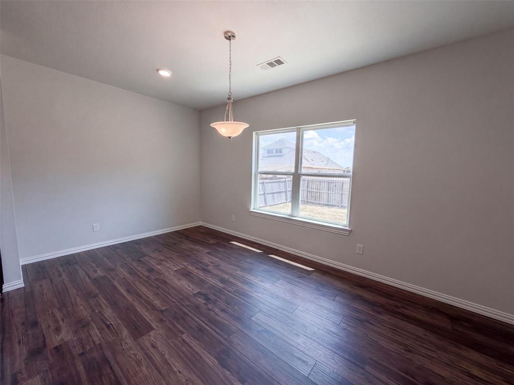 301 E Jefferson Street Property Photo 8