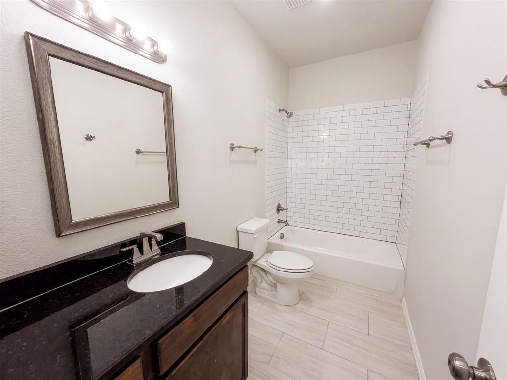301 E Jefferson Street Property Photo 12