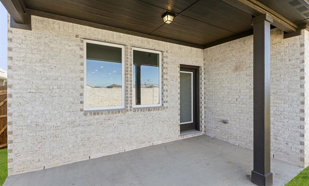 14217 Gallatin Street Property Photo 2