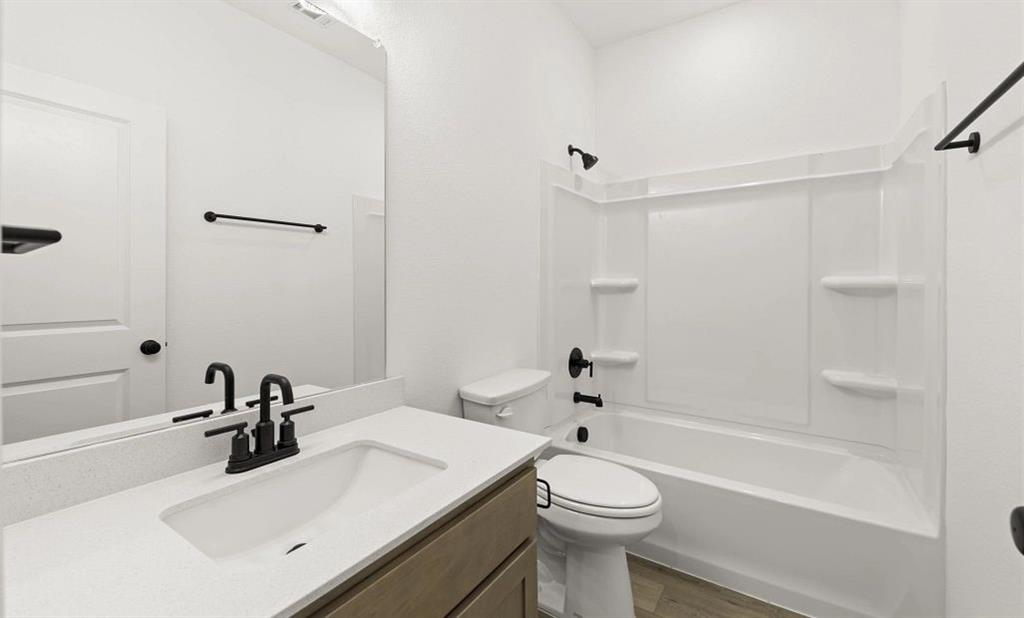 14217 Gallatin Street Property Photo 8