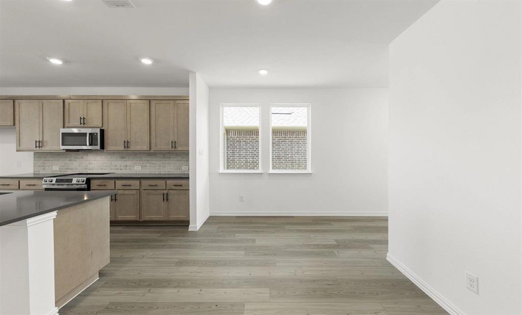 14217 Gallatin Street Property Photo 9