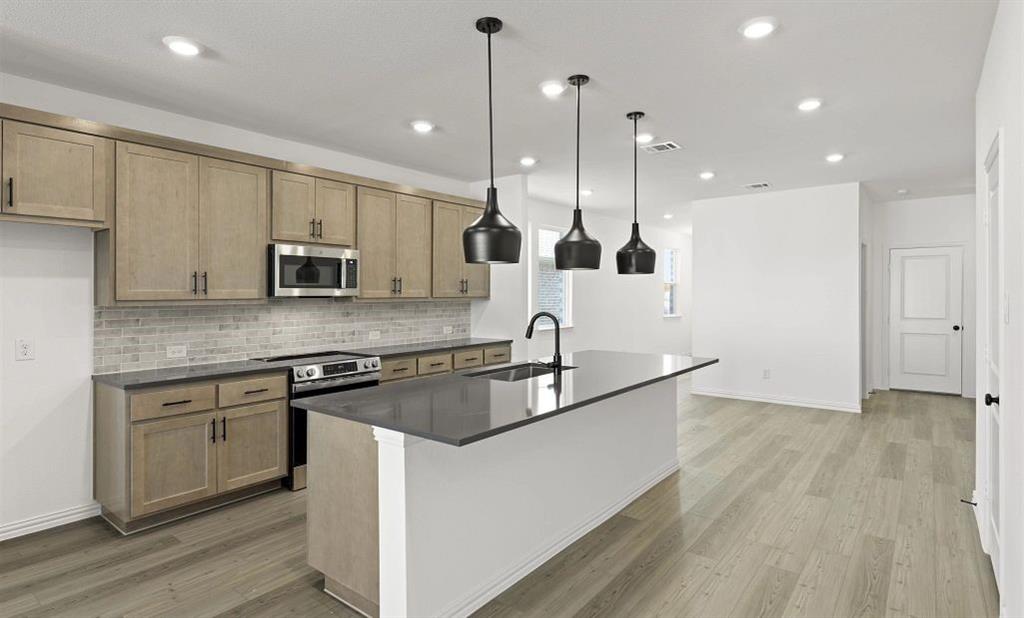 14217 Gallatin Street Property Photo 11