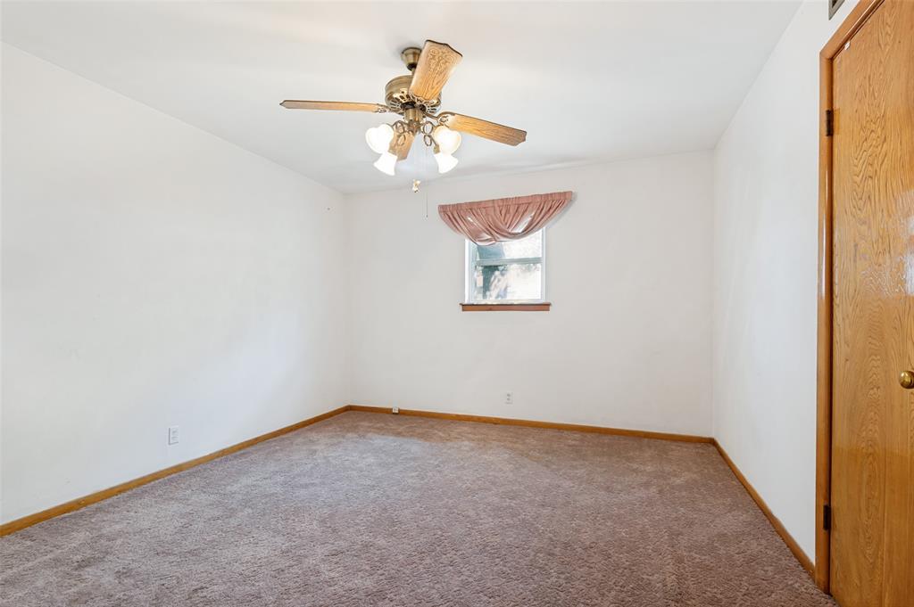 608 Woodcrest Drive Property Photo 10