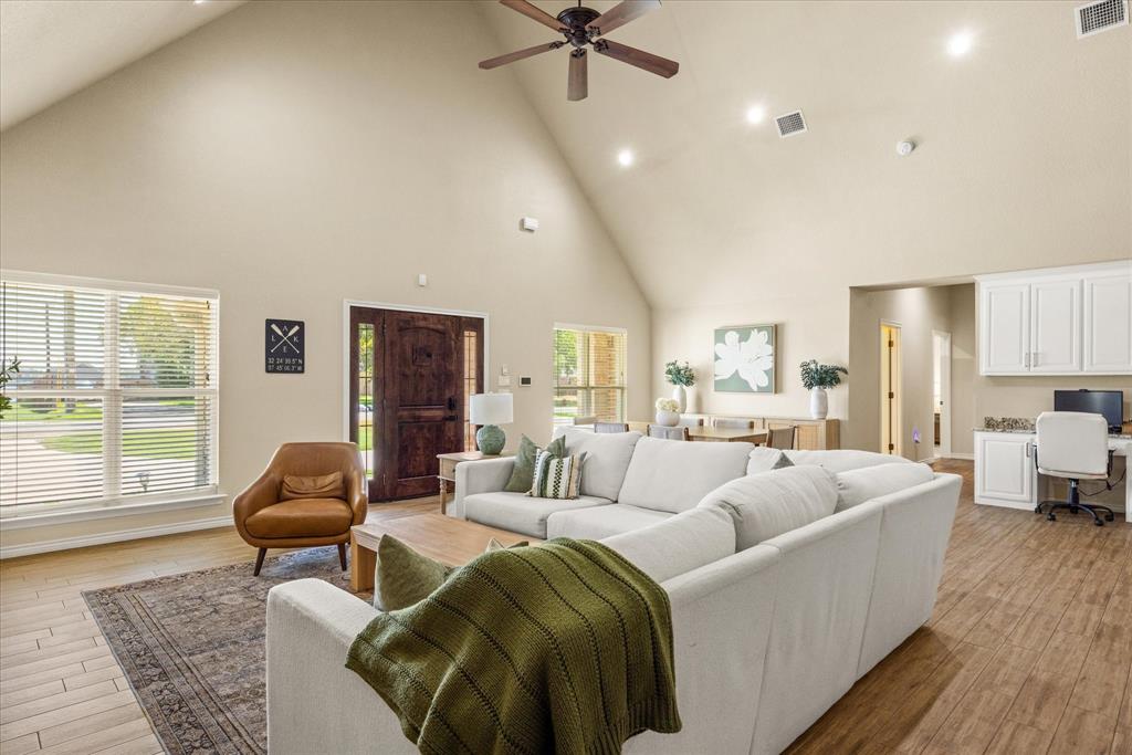 4100 Apache Trail Court Property Photo 4