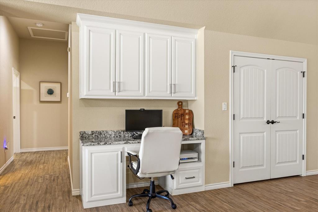 4100 Apache Trail Court Property Photo 8