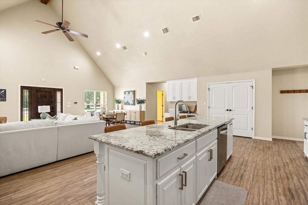 4100 Apache Trail Court Property Photo 12