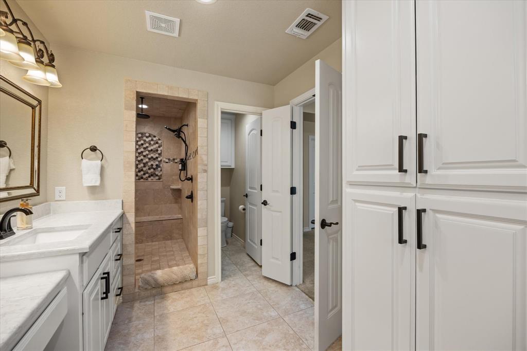 4100 Apache Trail Court Property Photo 16
