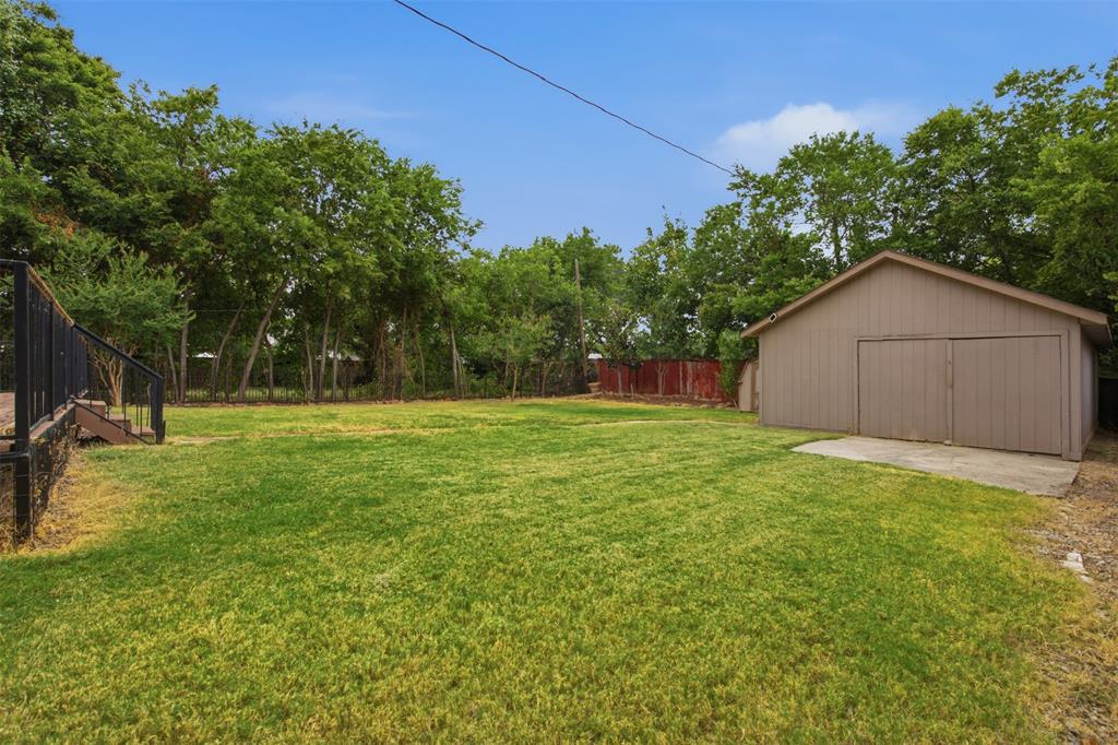 917 E Worth Street Property Photo 23