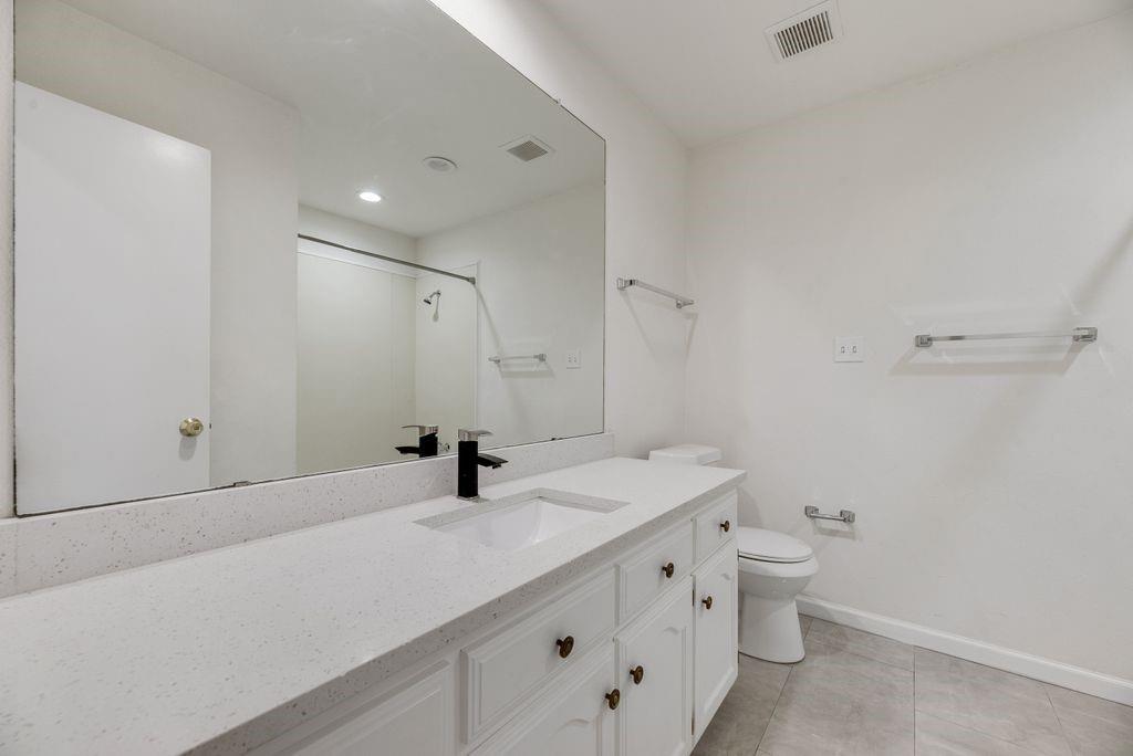 2946 Allister Street Property Photo 18