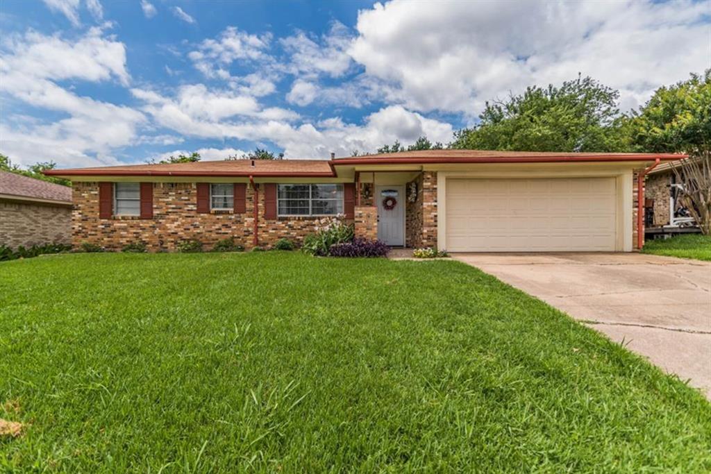 2015 Brenda Avenue Property Photo 1