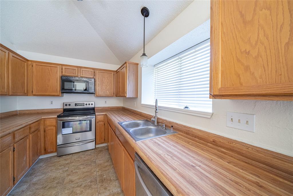 1312 Marigold Drive Property Photo 4