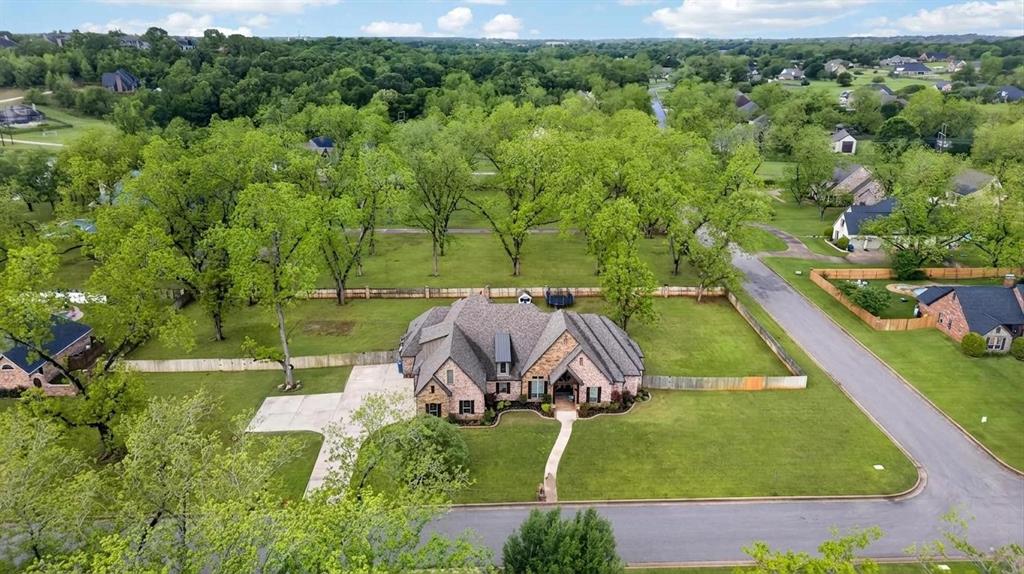 314 Hines Crossing Property Photo 1