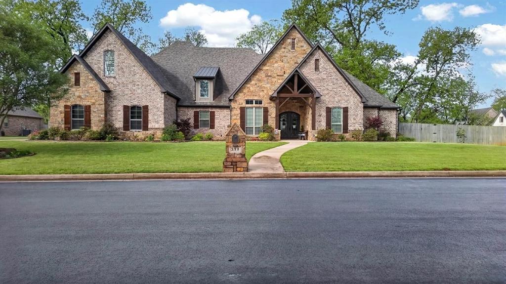 314 Hines Crossing Property Photo 2