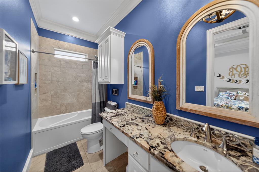 314 Hines Crossing Property Photo 12