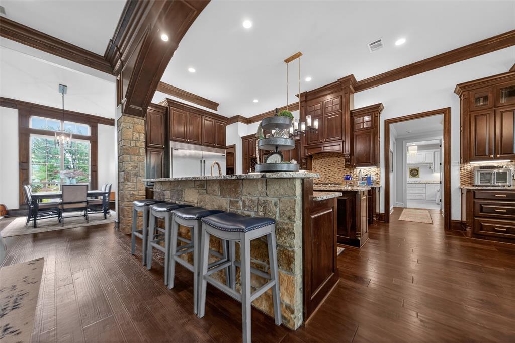 314 Hines Crossing Property Photo 18