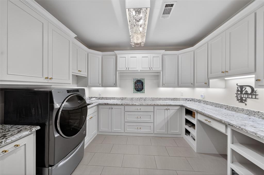 314 Hines Crossing Property Photo 33