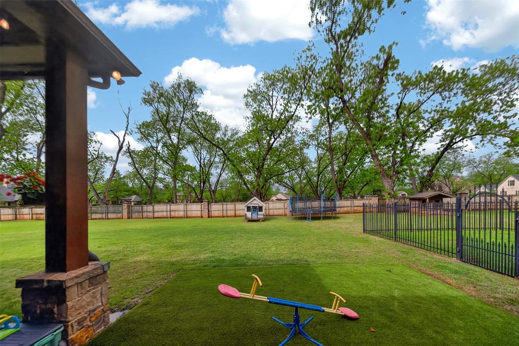 314 Hines Crossing Property Photo 38