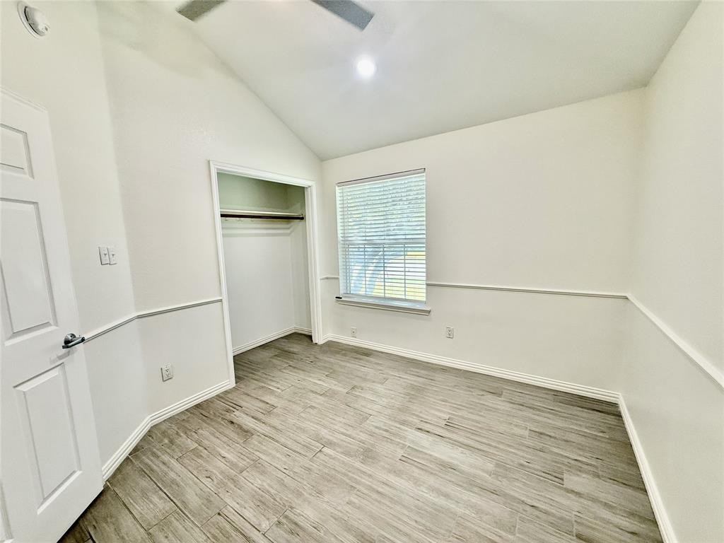 1647 Kingspoint Drive Property Photo 17