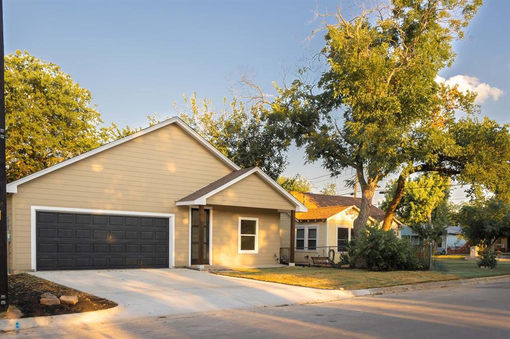 321 S Rusk