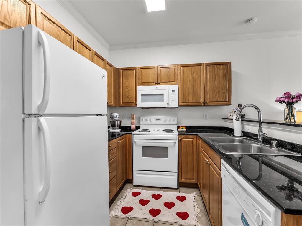 1401 Bagby Avenue 2 Property Photo 6