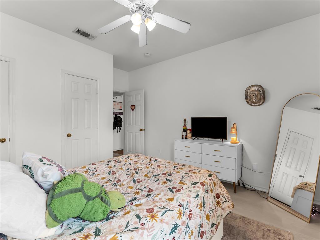 1401 Bagby Avenue 2 Property Photo 9