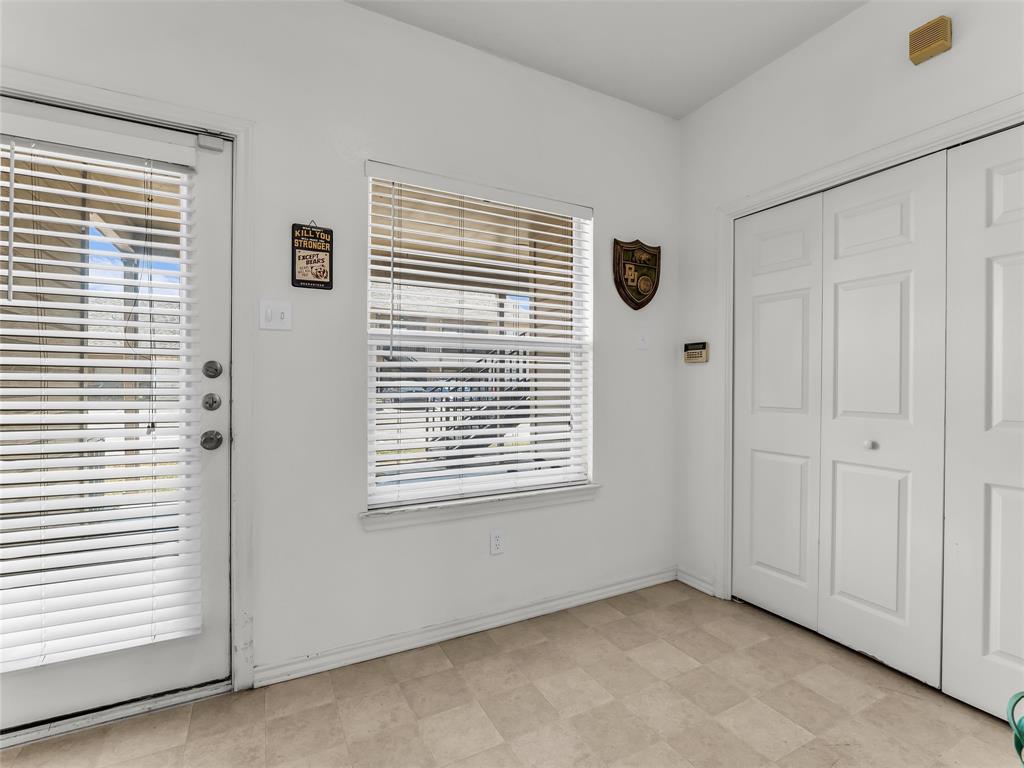 1401 Bagby Avenue 2 Property Photo 15