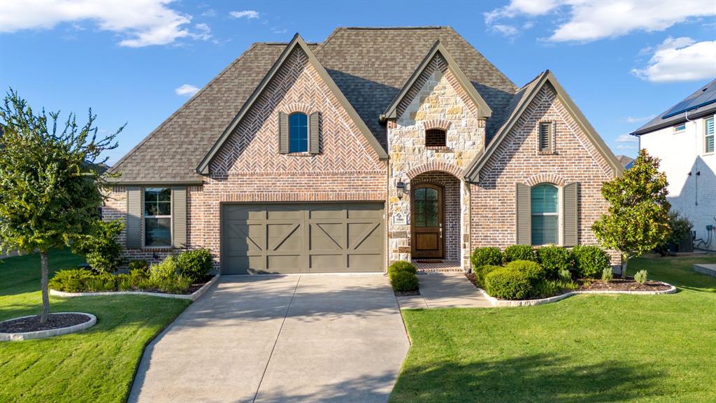 3900 Woodbine Lane Property Photo 1