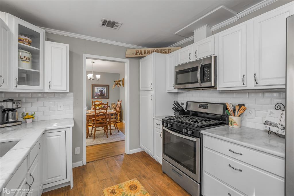 367 Leland Avenue Property Photo 1